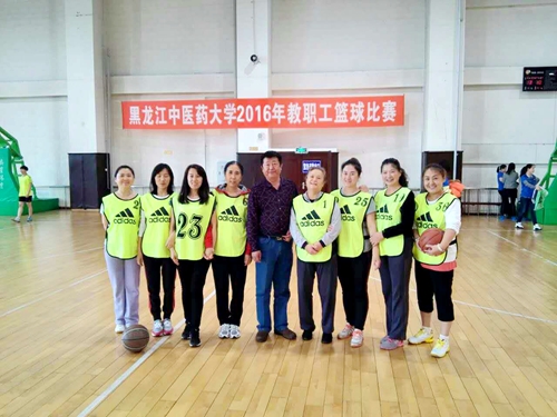女篮亚军——体育教研部与公共外语教研部联队